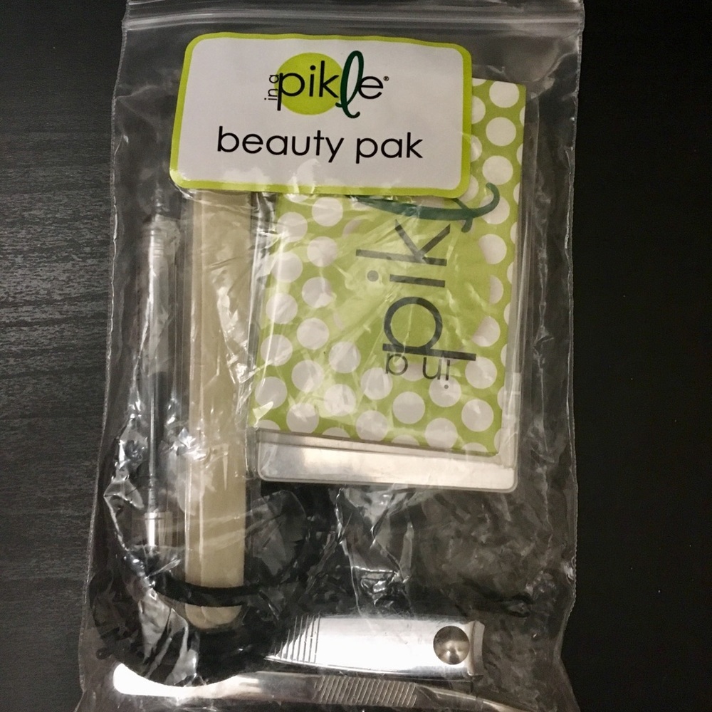 In A Pikle Beauty Pak